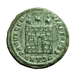Moneda Romana Constantino II Tesalónica Follis AE19mm Busto/Puerta de Campamento 04234 - Imagen 1 de 3