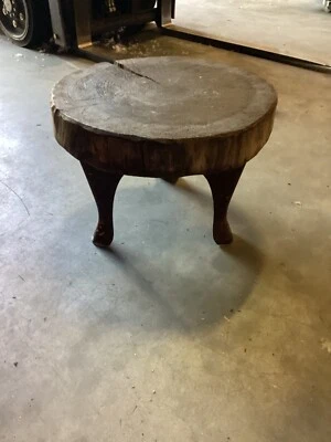Natural Wood Tree Trunk Slab Accent End/Coffee Table 14” High x 21” Round - Image 1 of 4