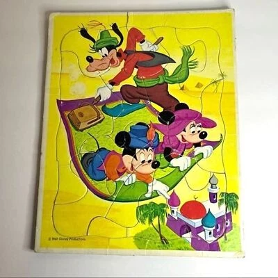 Rompecabezas de colección Walt Disney Mickey Mouse con marco Minnie & Goofy bandeja Foto 1 de 4