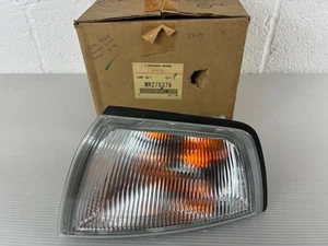 MITSUBISHI COLT 1996-2003 LEFT FRONT INDICATOR LIGHT LAMP NEW GENUINE MR275379 - Picture 1 of 7