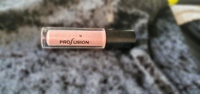 Sombra de ojos líquida Profusion Rose Gold  Foto 1 de 2