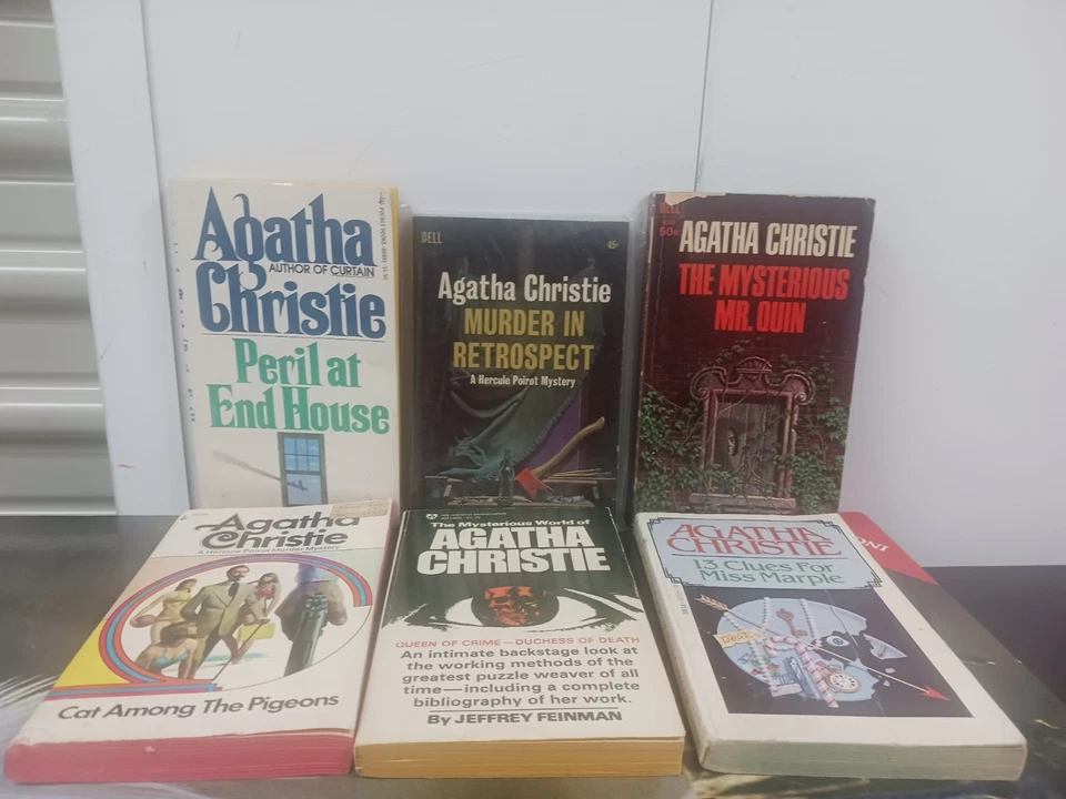 Agatha CHRISTIE Lot Of 6 Novels Paperback - Image 1 of 4