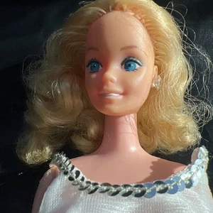 Mattel Barbie von 1979 England Puppe aus der 1. Dolls Of The World Serie. - Bild 1 von 10