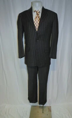 Paul Stuart Westgate Cashmere Blend Dark Gray Bold Stripe Three Button Suit 39R - Image 1 of 4