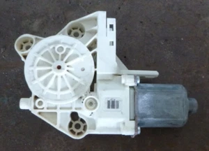 Ford Focus LS LT 05-3/09 Left Window Motor - Picture 1 of 2