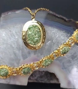 Vintage Gold Tone & Green Chipped Agate Bracelet & Necklace (Mar) - Picture 1 of 6