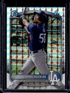 2025 Bowman Chrome Ching-Hsien Ko Geometric Refractor 1st Prospect #393/499 - Foto 1 di 2