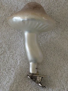 Mundgeblasenes Glas Pilz Clip-on Weihnachtsschmuck Vintage Retro - Bild 1 von 3