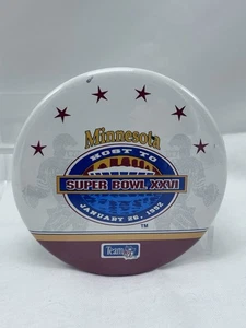 Vintage NFL Super Bowl XXVI Button Pin Back Minneapolis 1992 RARE Host pin EUC - Picture 1 of 6