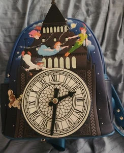 Disney Loungefly Rucksack Peter Pan Glow In The Dark Sammlerstück Uhr gebraucht - Bild 1 von 13