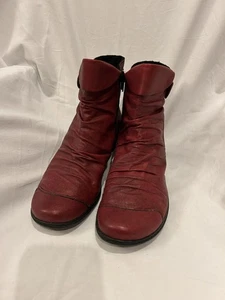 Rieker Damen Antistress Größe 40 US 9 rote Stiefeletten niedriger Absatz seitlicher Reißverschluss EUC! - Bild 1 von 10