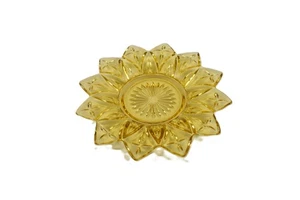 Plato para servir girasol pétalo Starburst amarillo de vidrio federal plato dorado ámbar 6" - Imagen 1 de 4