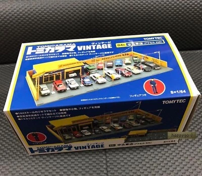 Tomicarama Vintage 04c 1/64 Used Car Shop Accelerator Diorama Japan - Image 1 of 4