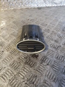 FORD FOCUS MK2 04-12 FRONT HEATER DASHBOARD AIR VENT DRIVER SIDE RIGHT OFFSIDE - Picture 1 of 2