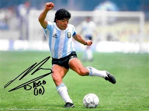 Diego Maradona Autograph + COA - Bild 1 von 3