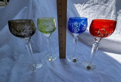 Juego de 4 copas corvejones de vino bohemias checas multicolores cortadas a transparente Foto 1 de 4