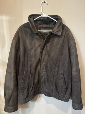 Chaqueta de gamuza de cuero marrón oscuro Memebers Only  Foto 1 de 3