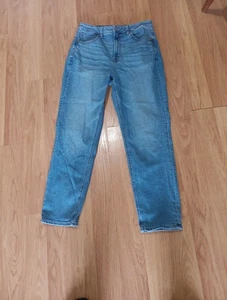 Pantalones de mezclilla para mujer American Eagle para mamá estrictos usados en excelente estado talla 8 cortos - Imagen 1 de 8