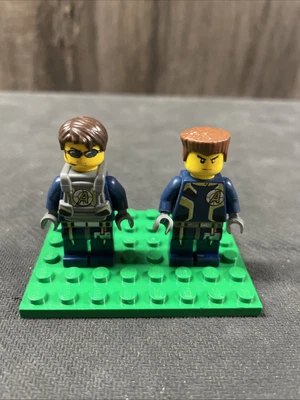 Lego Agents Minifigures Lot x2 - Image 1 of 4