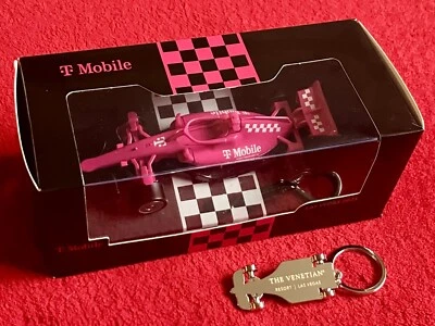COCHE T-MOBILE OFICIAL FORMULA 1 LAS VEGAS GRAND PRIX F1 2023 + LLAVERO 2024 Foto 1 de 4