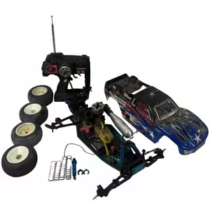 Team Associated Radio Controlled RC RC10 GT 2wd 1/10 Nitro Truggy Project RC10GT - Picture 1 of 18