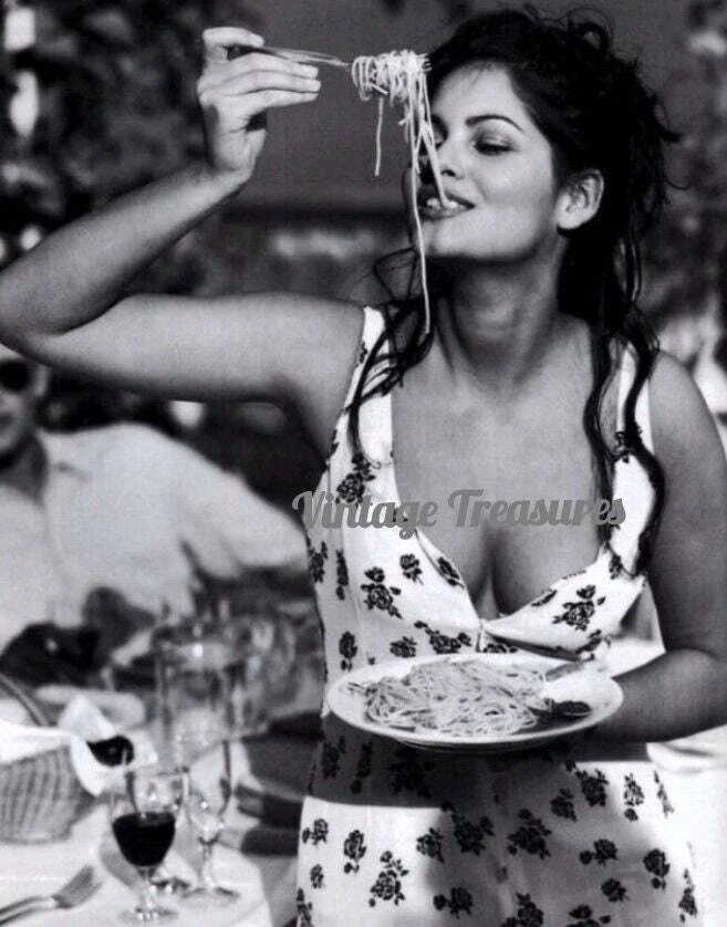 Spaghetti Alla Claudia Cardinale, bombshell actress Photo Print Poster - Image 1 of 1