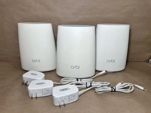 Netgear Orbi RBR40 Wireless Router with 2 RBS40 Satellites and Power Supplies - Picture 1 of 12