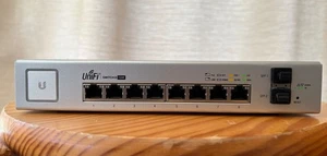 Ubiquiti UniFi US-8-150W Managed PoE+ Gigabit Switch avec SFP - Photo 1/4