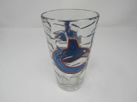 NHL Vintage Clear Textured Pint Glass Vancouver Canucks Cover