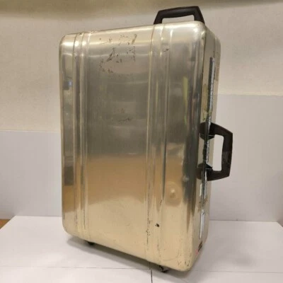 Mala de transporte Zero Halliburton dourada 2 rodas - Imagem 1 de 4