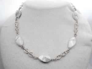 Collana in Argento 925 e Howlite Naturale - Girocollo Pietra Dura - Picture 1 of 7