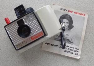 POLAROID SWINGER 20 WITH BOX INSTRUCTION FLASH BULBS AND MORE - Picture 1 of 9