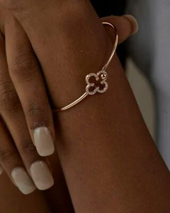 1.00 Ct Round Simulated Diamond Flower Bangle Bracelet Girls 925 Sterling Silver - Picture 1 of 3