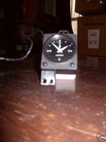 2000 2001 2002 CONTINENTAL DASH CLOCK OEM USED ORIG LINCOLN - Image 1 of 1