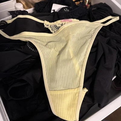 Sexy String M / Tezenis / Gelb / Neu Ohne Etikett - Bild 1 von 4