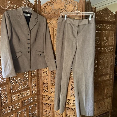 Tahari Arthurs S Levine Size 8 Brown Pant Suit Jacket And Pants - Image 1 of 4
