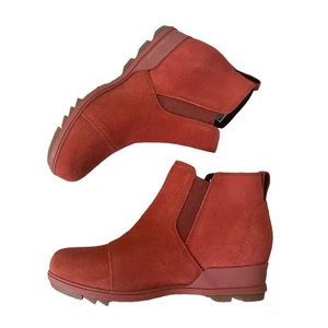 Stivaletto SOREL impermeabile pelle scamosciata Evie pull on zeppa ARDITO ROSSO 9,5 - Foto 1 di 9