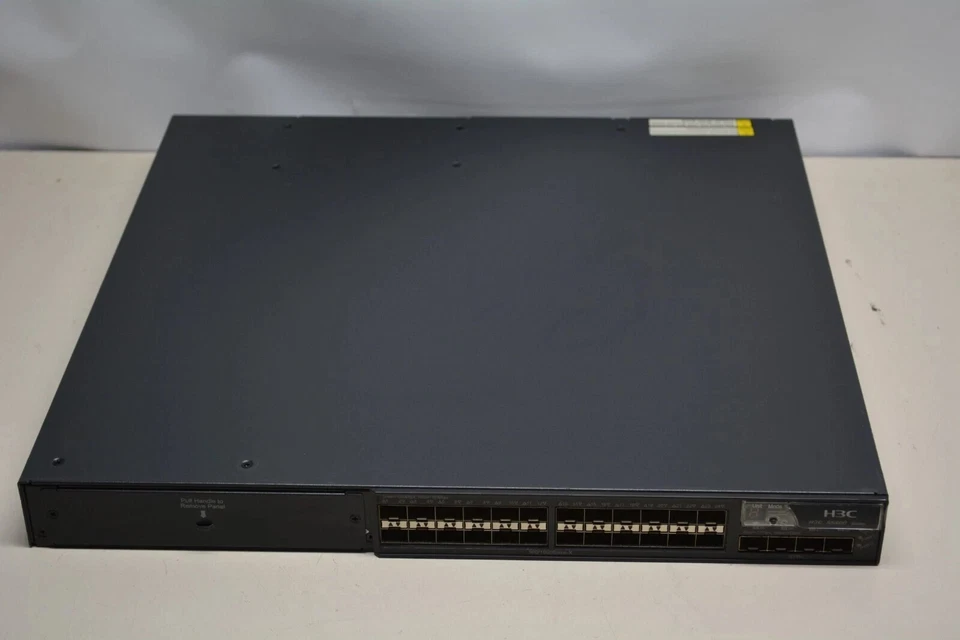 HP FlexFabric 5800-24G-SFP A5800 Series /w 4 x SFP+ Network Switch JC103A - Image 1 of 1