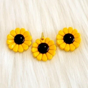 Retro Sunflower Pendant Earrings Set Hippie Boho 70s Pierced Sun Flower 8642 - Picture 1 of 8