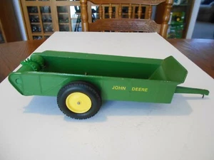 Vintage 1966 Ertl 1:16 Scale John Deere #44 Manure Spreader, 14" Long, #534 Used - Picture 1 of 12