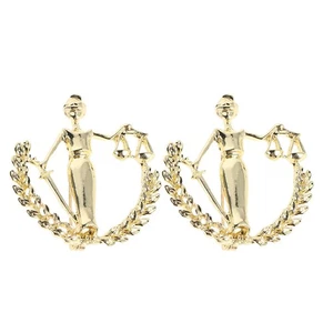 2 Piezas Broche Diosa Libra Juez Solapa Prendedor Justicia Símbolo Camisa Joyería - Imagen 1 de 12