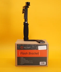 ProMaster Flash Bracket Pro con supporto a coda di rondine (#5528) - Foto 1 di 9