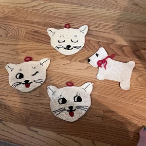 Portavaso vintage all'uncinetto con passante per appendere - 4 - Gatti e cani - Foto 1 di 9