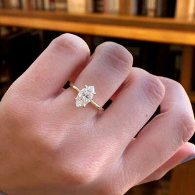 Alianza de oro amarillo de 14k corte marquesa diamante cultivado en laboratorio IGI 1,75 quilates 6 7 8 Foto 1 de 4