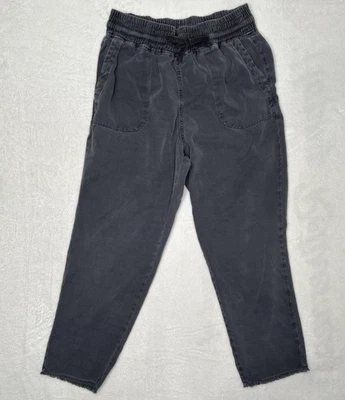 Vaqueros de mezclilla recortados de tiro alto Zara dobladillo crudo para mujer gris medio Foto 1 de 4