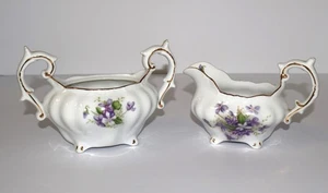 Crema y azucarero Rossetti Spring Violets con patas (sin tapa) | Japón ocupado - Imagen 1 de 6