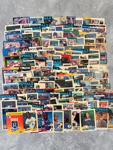 Lote del equipo de los Reales de Kansas City (180) 1981-2003 sin engaños EX/NM en su mayoría años 80-90 - Imagen 1 de 3