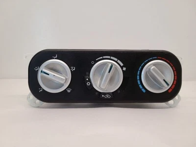 2006-10 CHRYSLER PT CRUISER Temperature Control AC Silver Knobs 55111844AD - Image 1 of 4