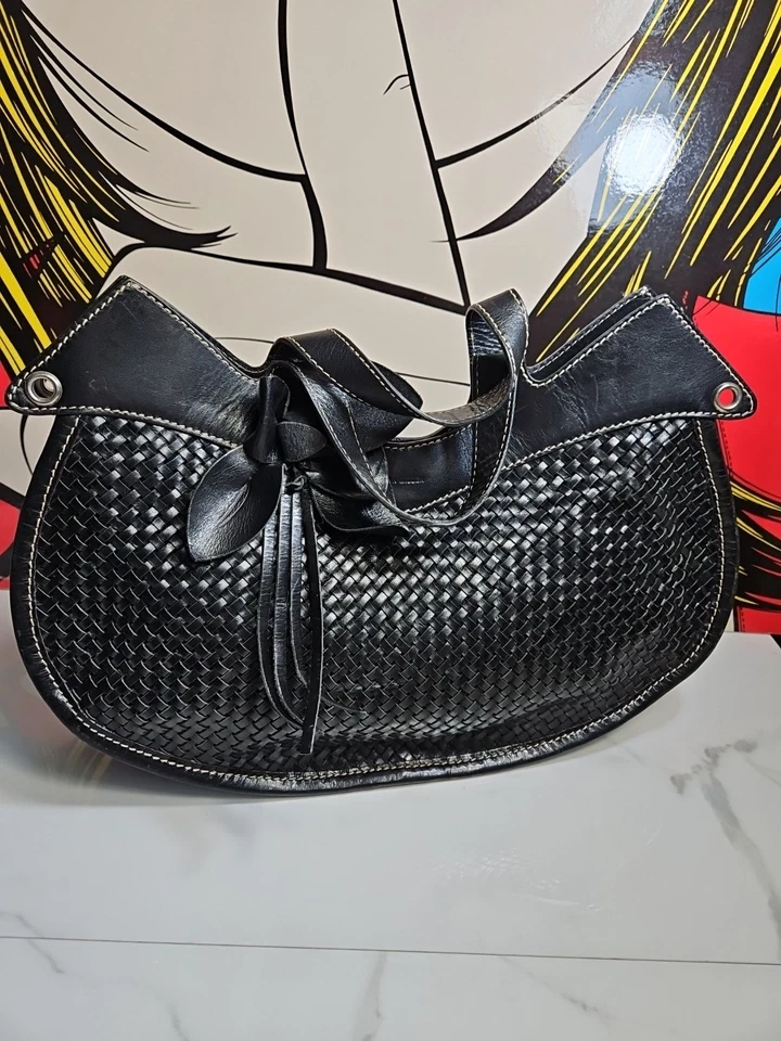 Cartera Karen Millen de cuero tejido negro con doble asa superior 14,5x9x4" Foto 1 de 4