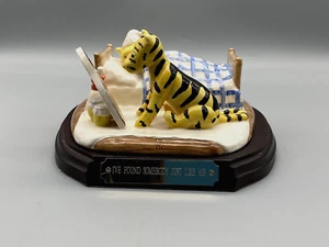 Vintage Porcelain Royal Doulton Figurine The Winnie The Pooh Platform limited ed - Picture 1 of 12